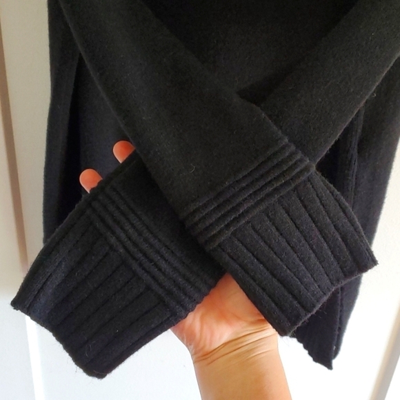 Anthropologie Tunic Sweater Margarita in black size small - Picture 6 of 8